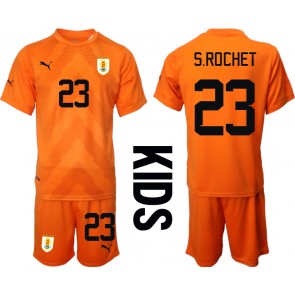 Uruguay Sergio Rochet #23 Målvakt Borta Kläder Barn VM 2022 Kortärmad (+ Korta byxor)